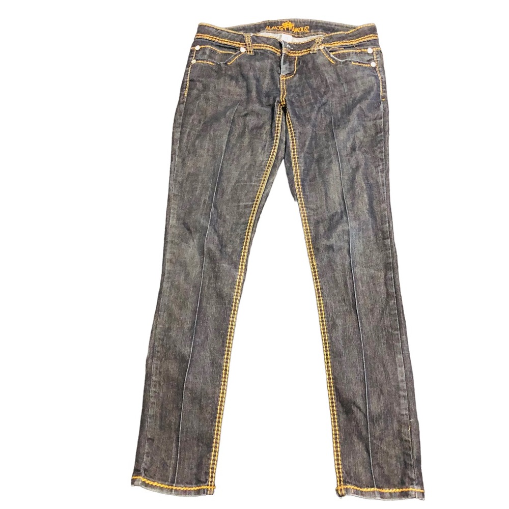 Almost famous jeans size 9 🔥